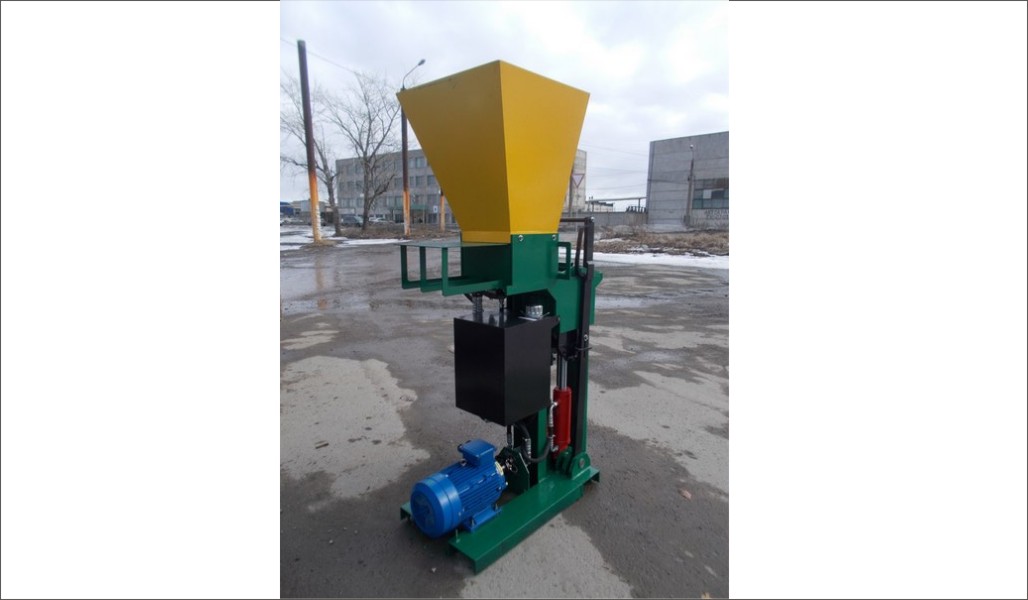 Объем бункера -62 л.